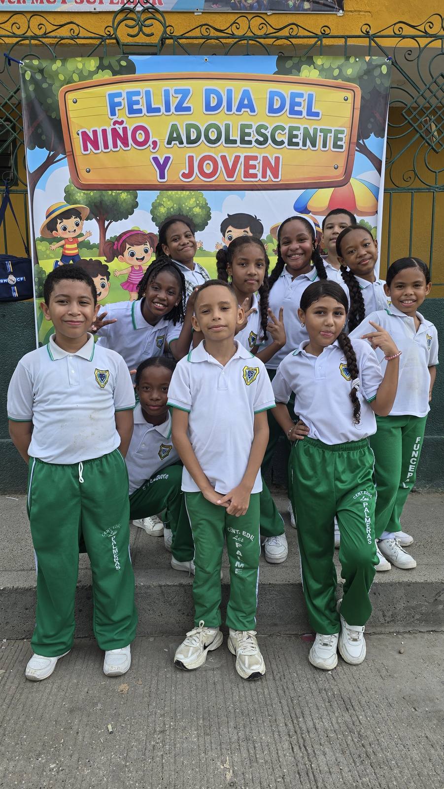 Estudiantes de primaria en FUNCEPAL
